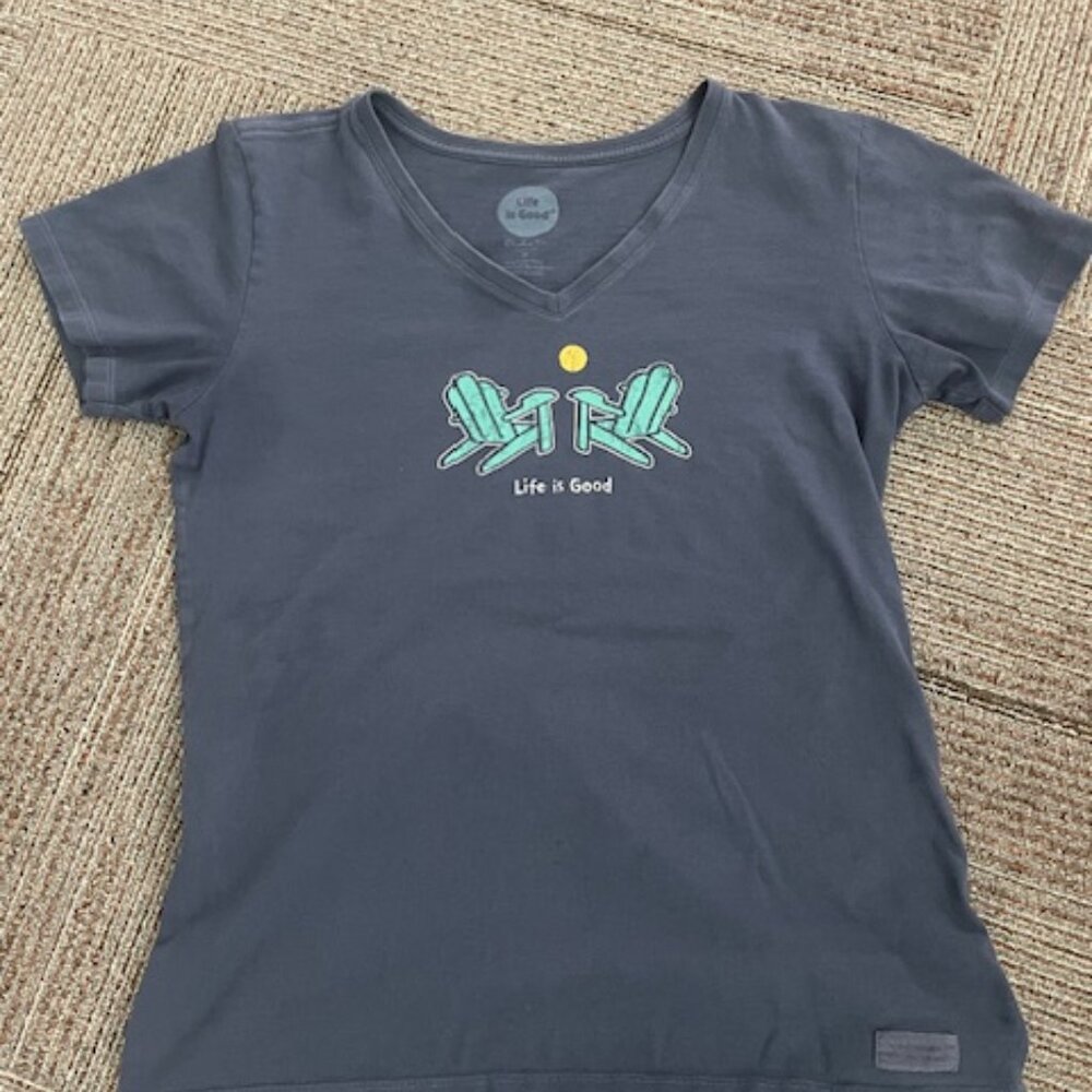 Womens Life Is Good - Blue - Adirondike Chairs -  T Shirt Medium Crusher